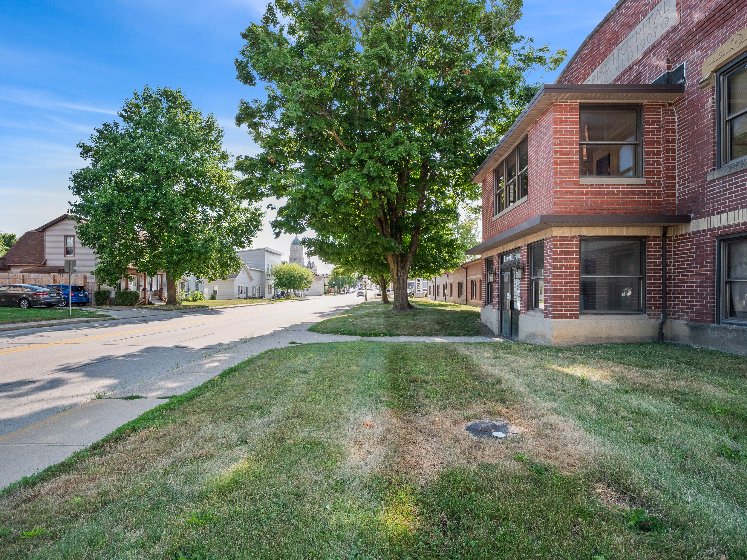 Street view of Linvill Center